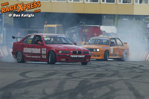 Drifters van Remmo Racing zetten hun handtekening op het asfalt